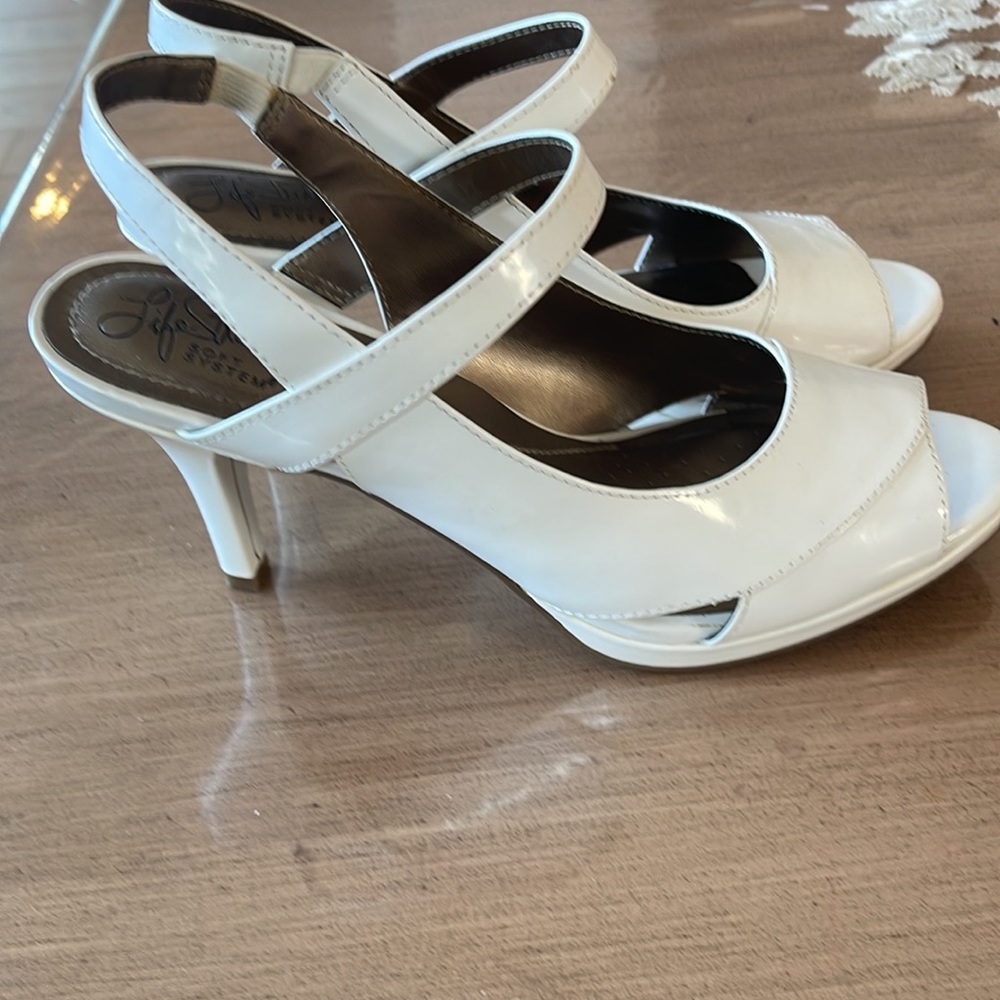 Life stride soft system white leather heels - Picture 2 of 9